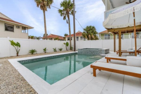 Madison Court: Pool, Spa & Walk to the Beach!